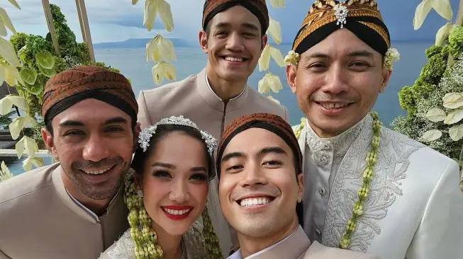 Foto Reza Rahadian dan Bunga Citra Lestari