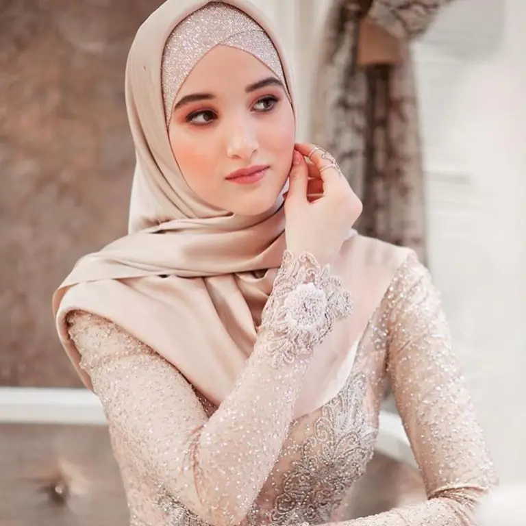 Aksesoris hijab untuk pengantin syar'i