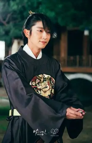 Lee Jun Ki dalam drama Moon Lovers