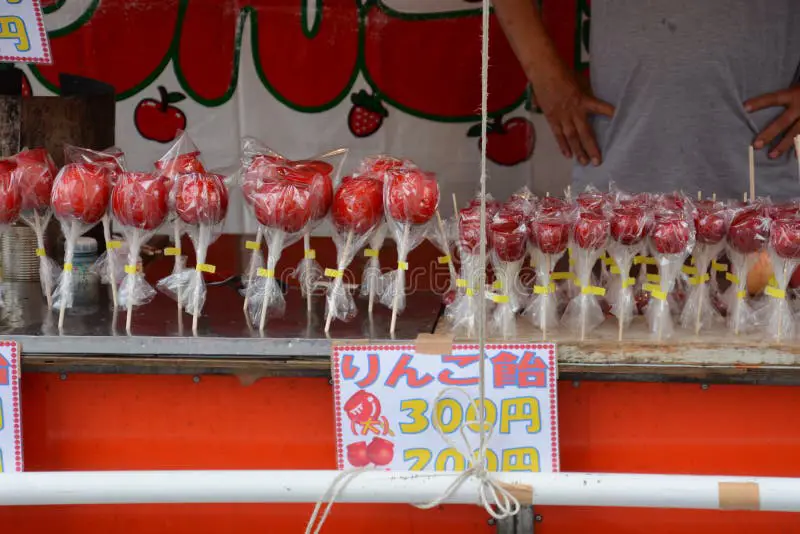 Stan-stan makanan di festival Jepang