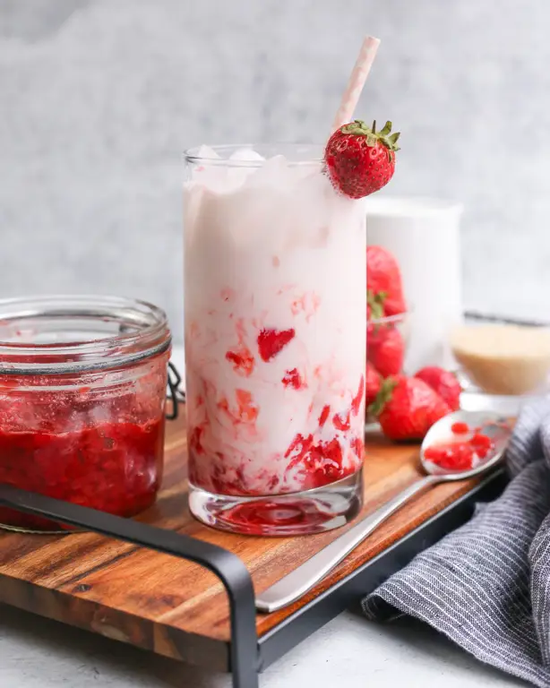 Resep dan variasi minuman susu stroberi