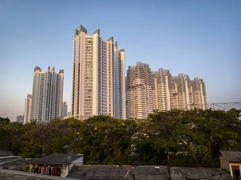 Gedung apartemen modern di Jakarta