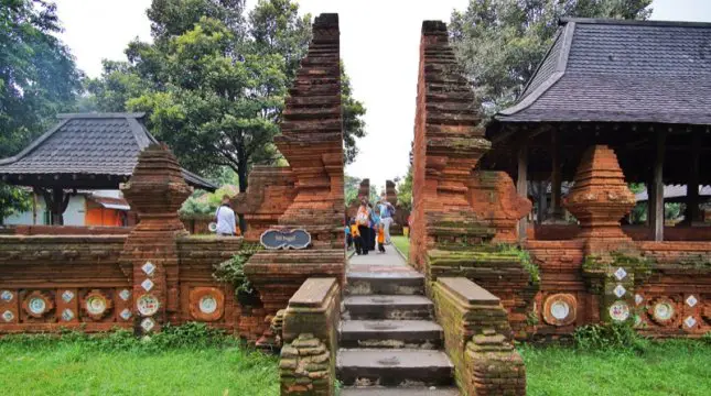 Rumah tradisional Cirebon di Susukan