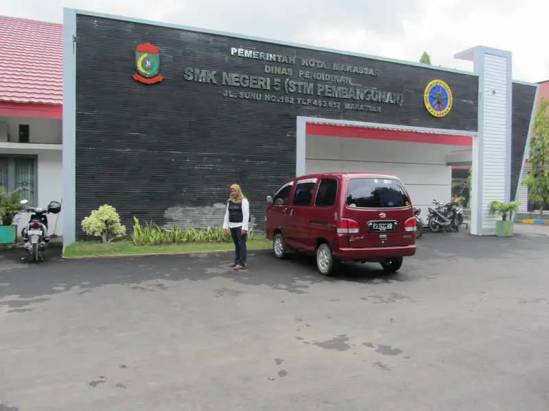 Gedung SMA Negeri 5 Makassar