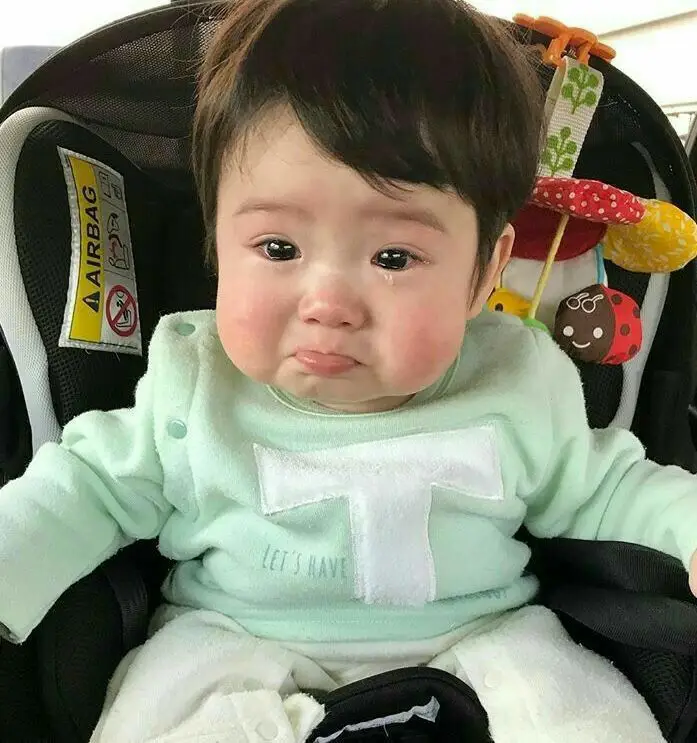 Foto bayi lucu Korea dengan pakaian tradisional