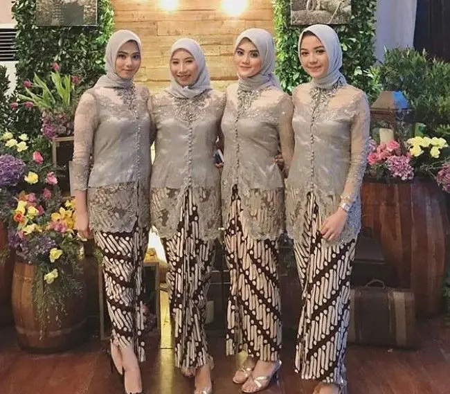 Model kebaya Jawa modern hijab