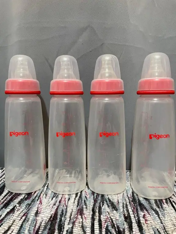 Berbagai jenis botol susu bayi Pigeon