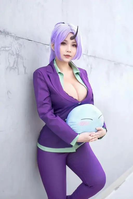 Berbagai gaya cosplay Shion Utsunomiya dari berbagai cosplayer