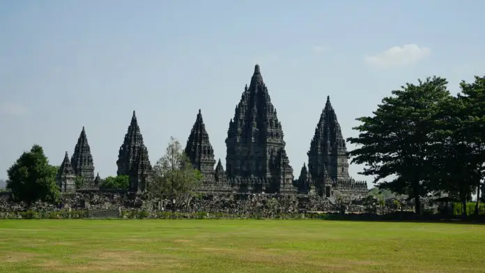 Candi kuno di Indonesia sebagai representasi budaya lokal