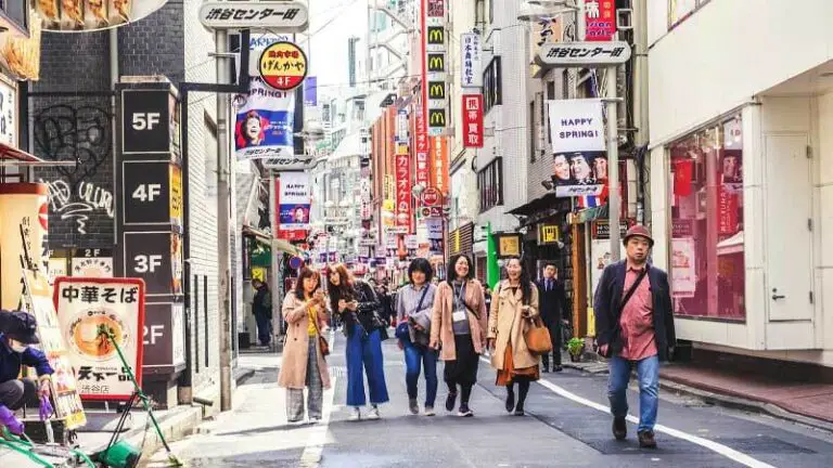 Gambar yang menggambarkan budaya dan gaya hidup Jepang