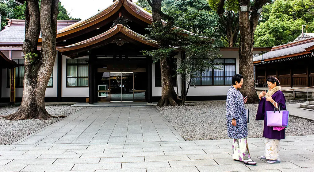 Gambar yang menggambarkan budaya dan hubungan di Jepang