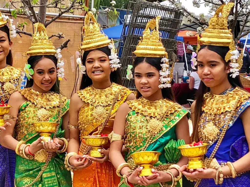 Gambar budaya dan tradisi Kamboja