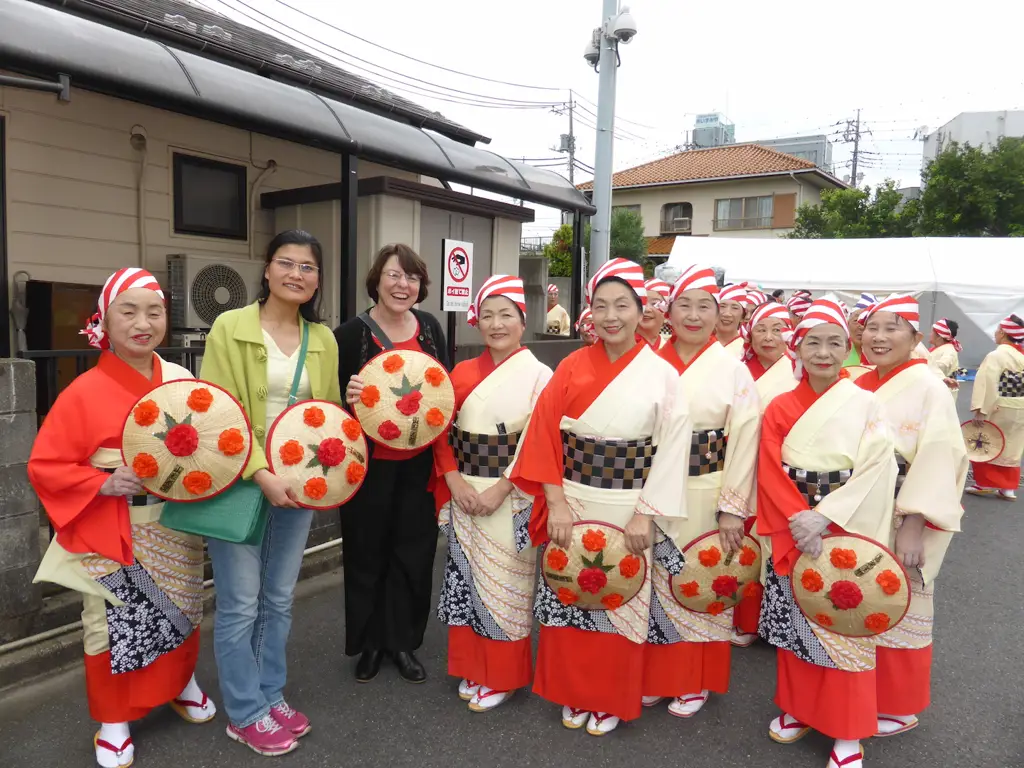 Gambar yang menggambarkan aspek budaya Jepang