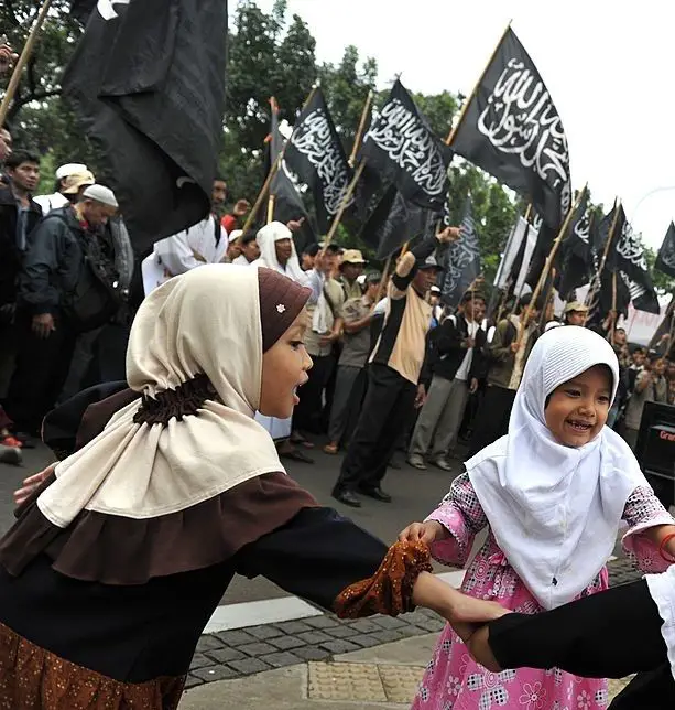 Anak muda muslim Indonesia dan budaya sholawat