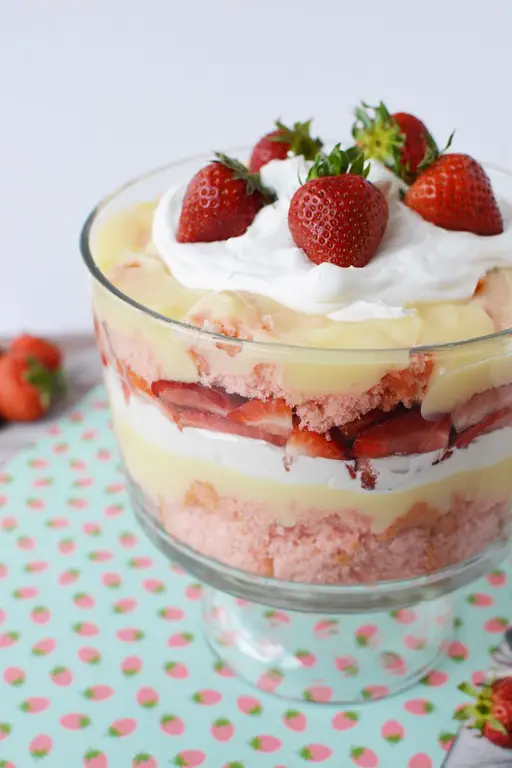 Langkah-langkah membuat puding strawberry susu