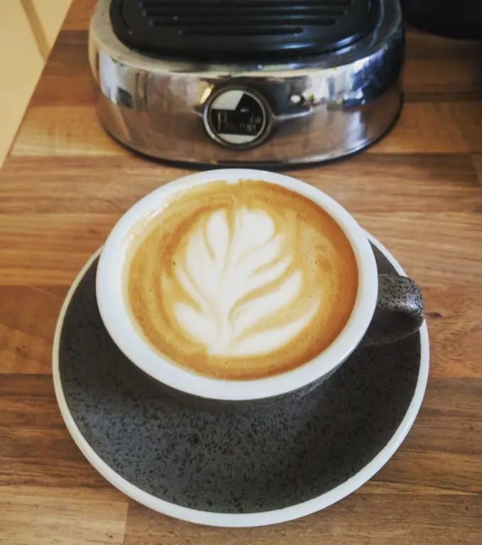 Susu oat untuk latte art