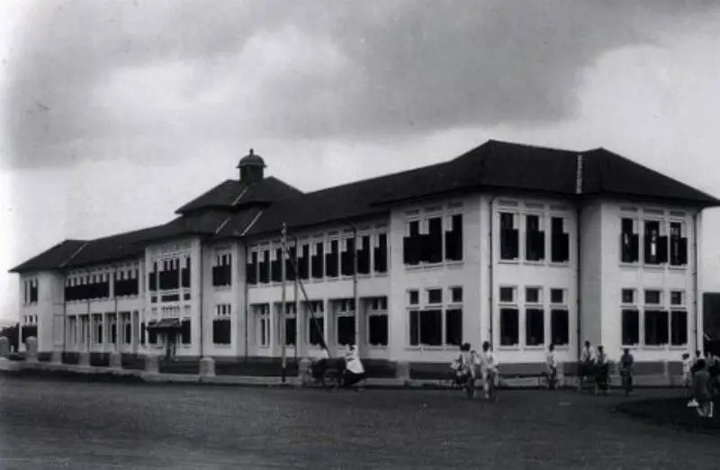 Gedung Sekolah di Bandung