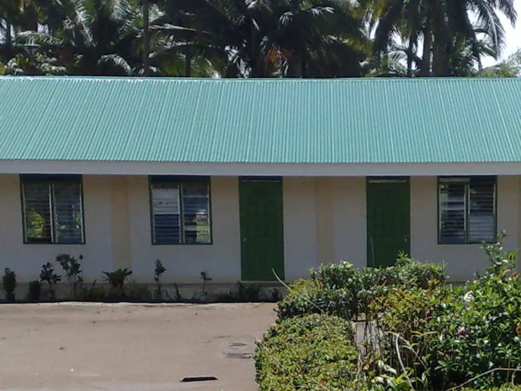 Gedung Sekolah di Makassar