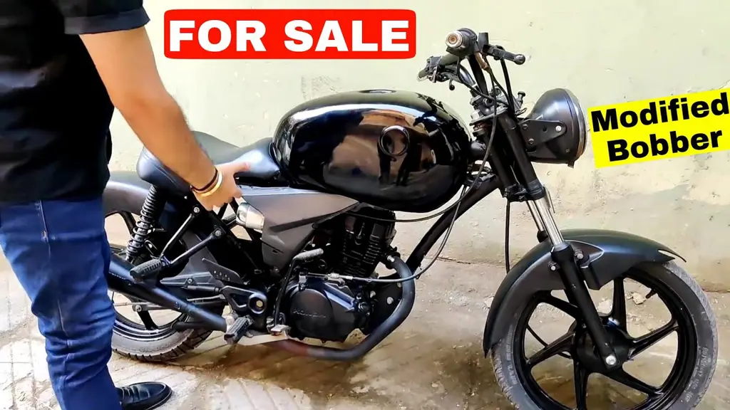 Modifikasi motor Honda bergaya Momo