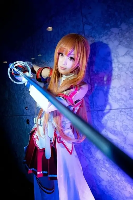 Foto cosplay Asuna dari Sword Art Online