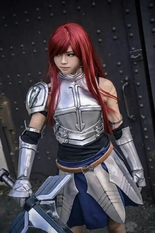 Gambar cosplay Erza Scarlet