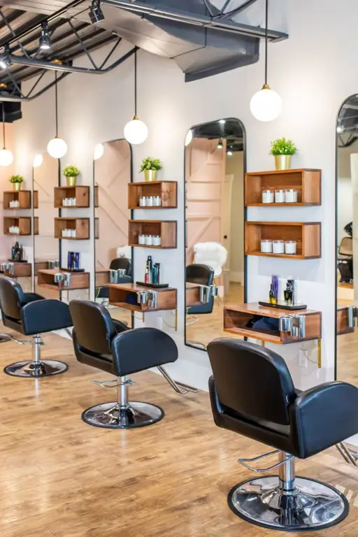 Interior salon rambut modern