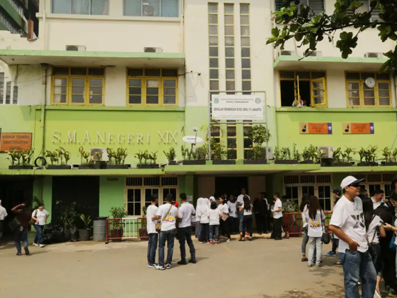 Interior SMA Negeri 19 Jakarta yang modern dan nyaman