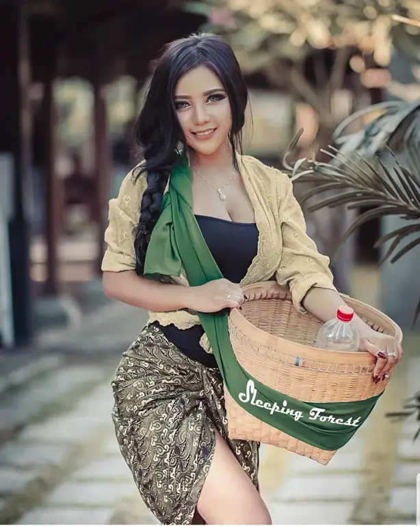 Wanita Indonesia yang cantik