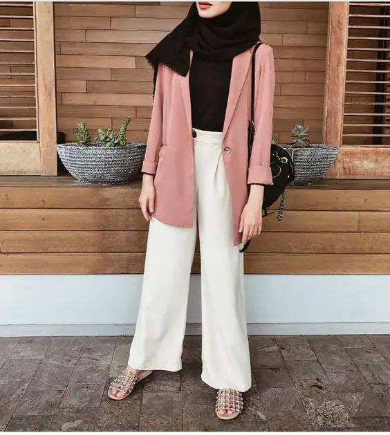 Fashion hijab kasual dengan blazer