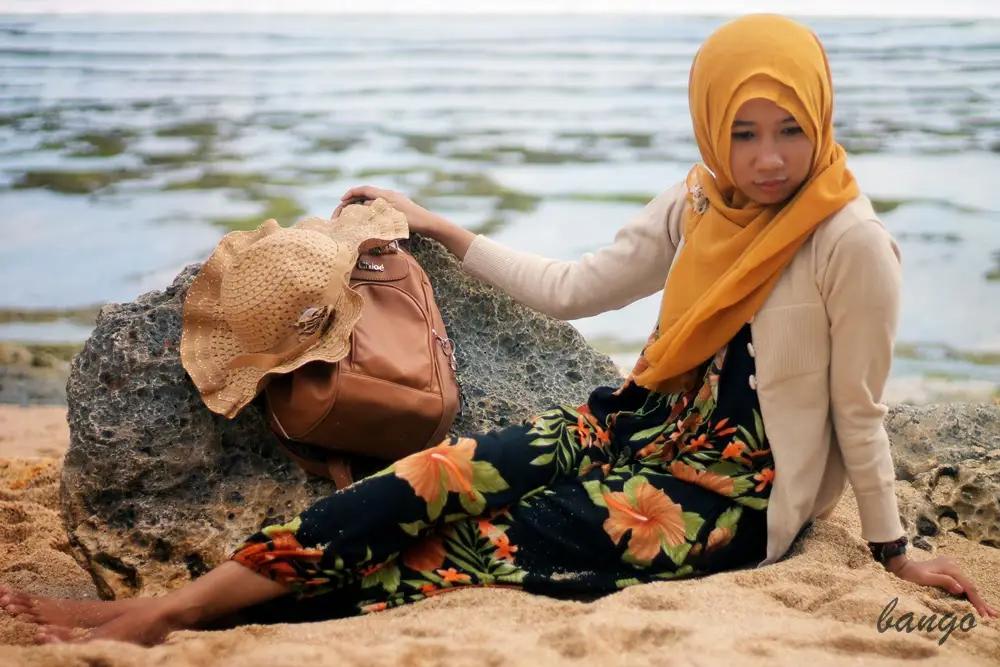 Pemotretan fashion hijab di pantai