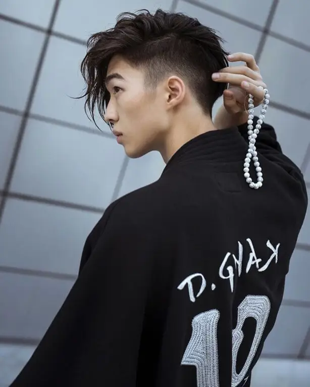 Contoh gaya rambut pria Korea yang kekinian