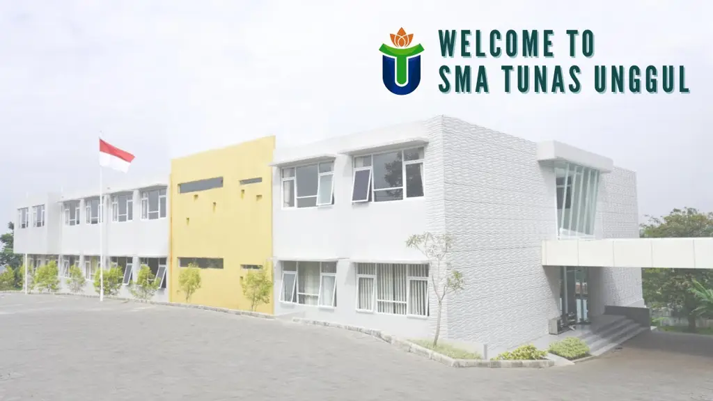 Gedung SMA Tunas Bangsa yang megah dan modern