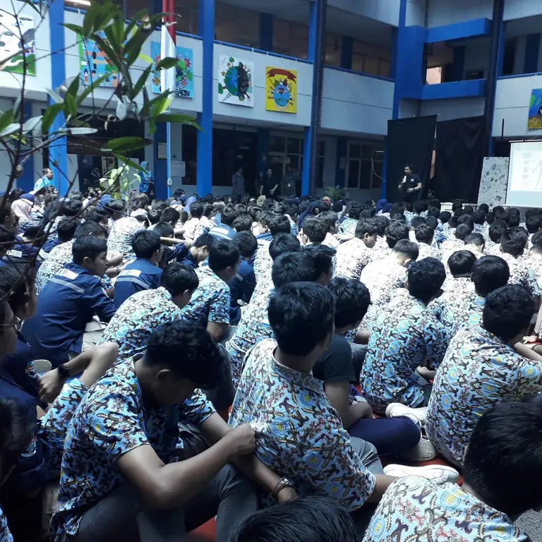 Gedung SMA Budi Luhur yang megah dan modern