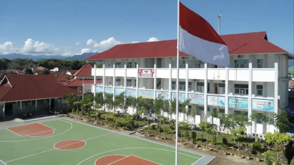 Gambar gedung SMA modern di Jakarta Barat