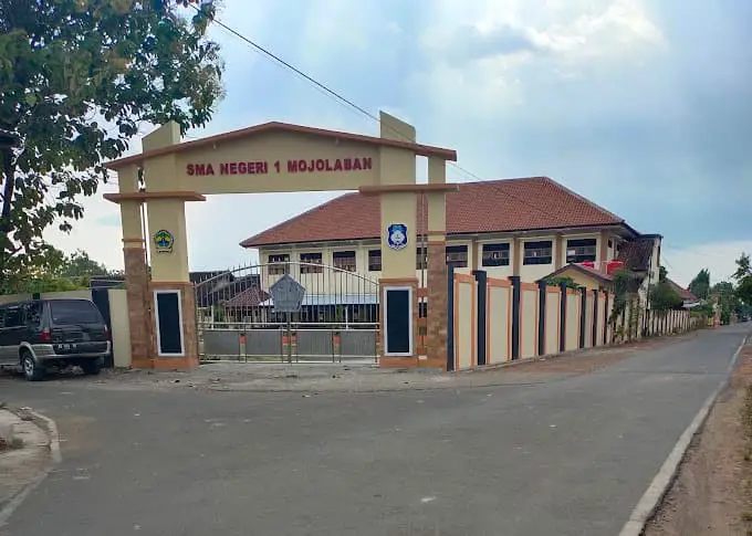 Foto gedung SMA Negeri 1 Mojotengah