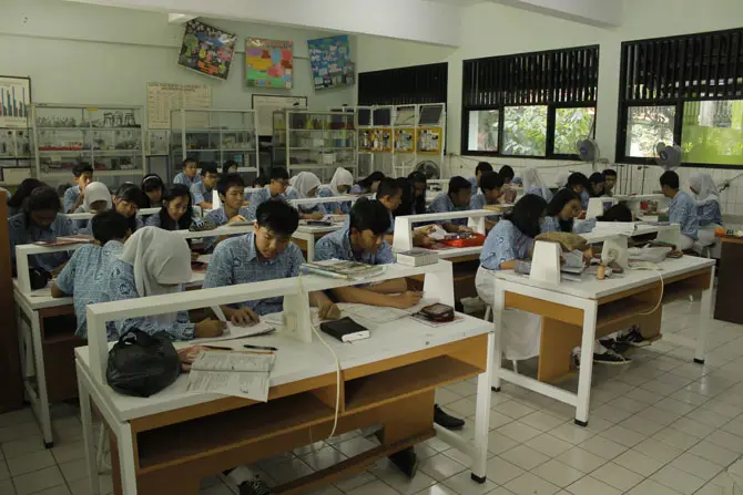 Gedung SMA Negeri 106 Jakarta