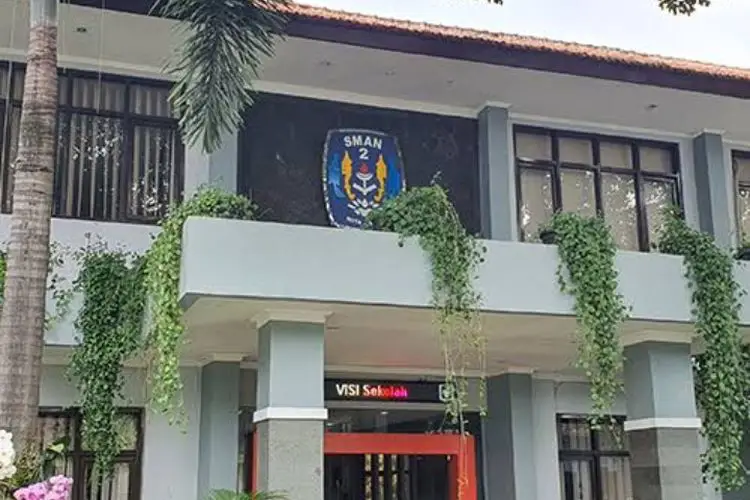 Gedung SMA Negeri 2 Cimahi yang megah dan modern