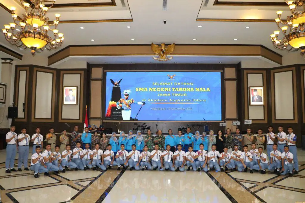 Gedung sekolah SMA Taruna Nala Malang yang megah dan modern