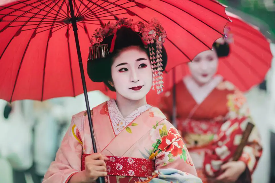 Gambar geisha dan maiko