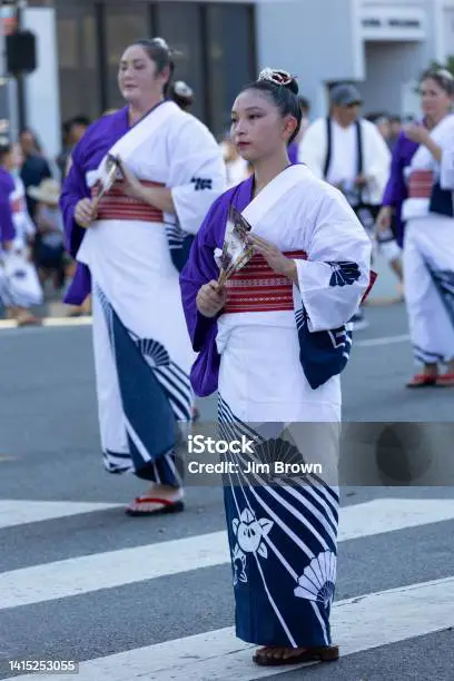 Gambar yang berhubungan dengan hiburan dewasa Jepang