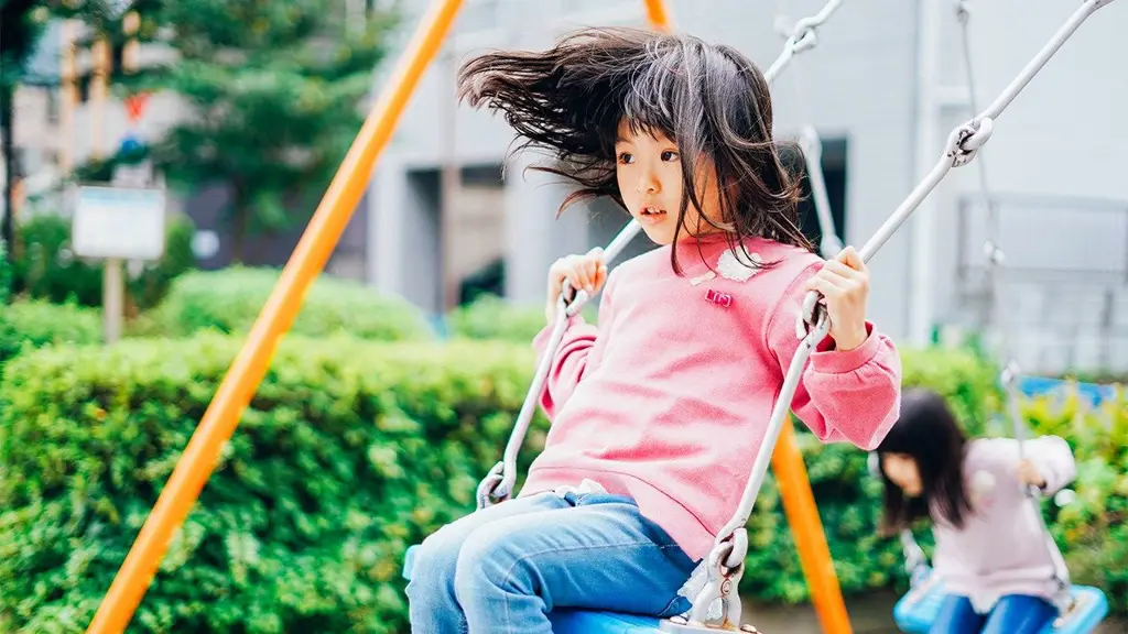 Gambar seorang wanita Jepang dan anaknya