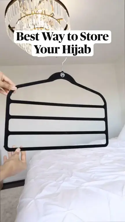 Ide kreatif menata hijab di lemari dengan DIY