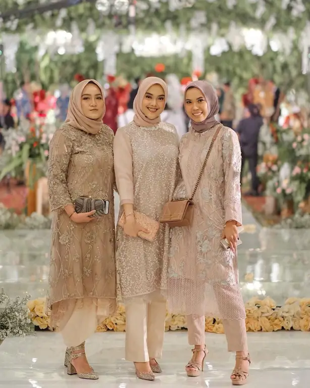 Model Baju Bridesmaid Hijab Modern