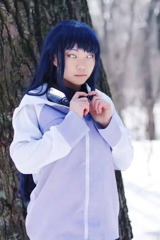 Foto cosplay Hinata Hyuga yang cantik