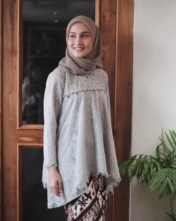 Contoh dress kondangan hijab yang cantik dan elegan