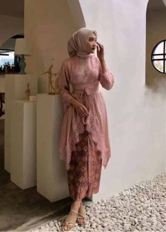 Model-model rok kebaya modern hijab yang sedang tren