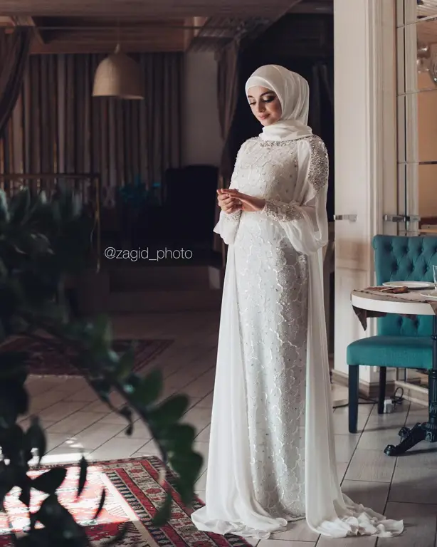 Model gaun pengantin hijab sederhana dan elegan