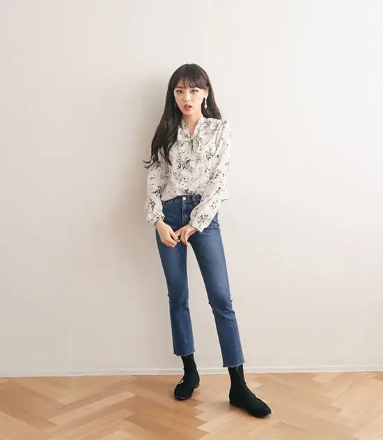 Blog fashion yang menampilkan berbagai gaya dengan blouse wanita Korea