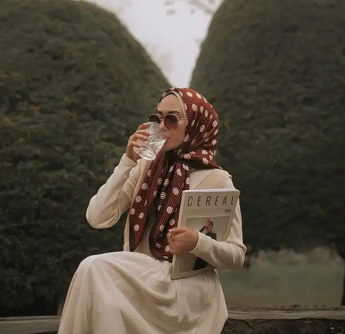 Berbagai gaya hijab retro yang stylish dan modis