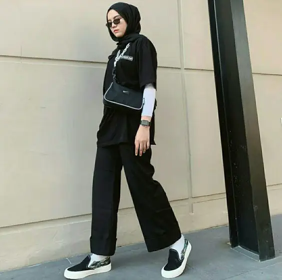 Ootd kasual hijab dengan celana cargo